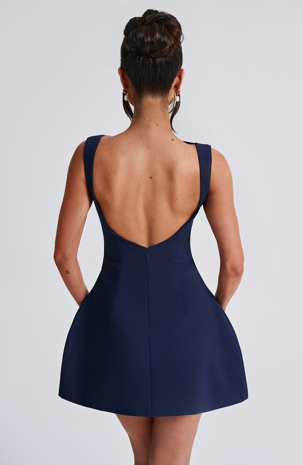 LILA | BACKLESS MINI DRESS