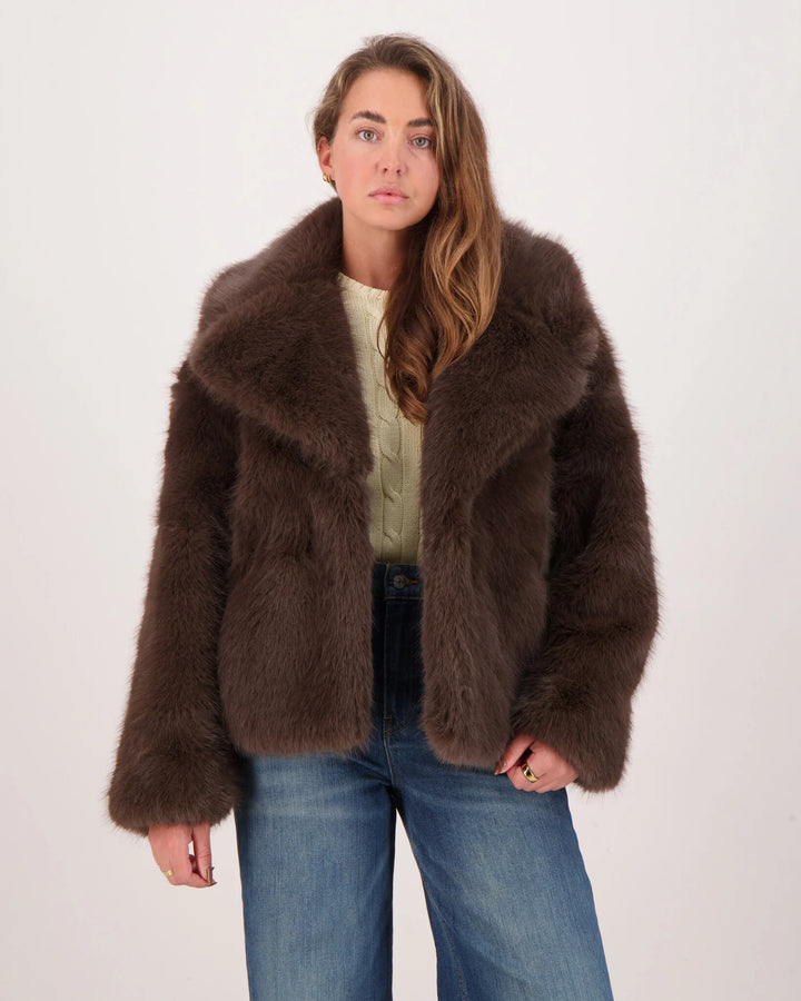 CHARLOTTE | Elegant Fur Coat