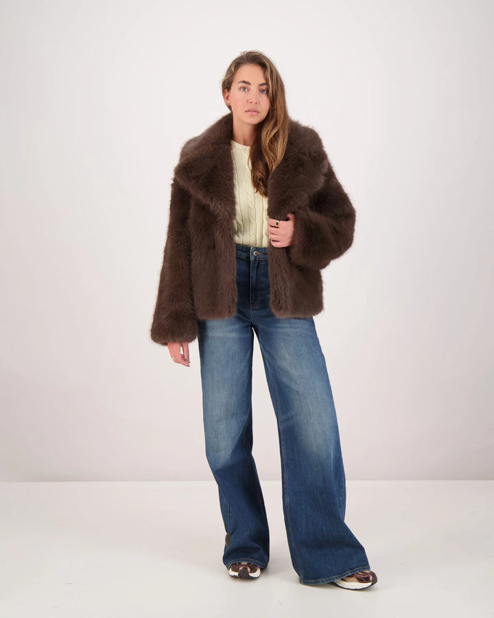CHARLOTTE | Elegant Fur Coat