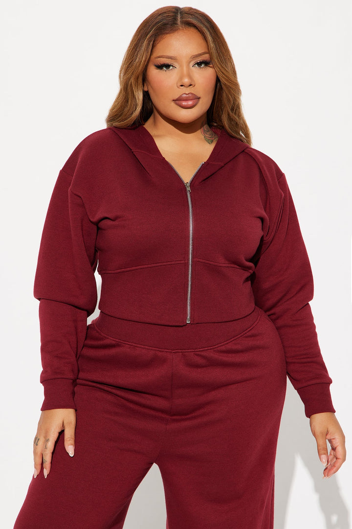 NOVA | Classic Tracksuit